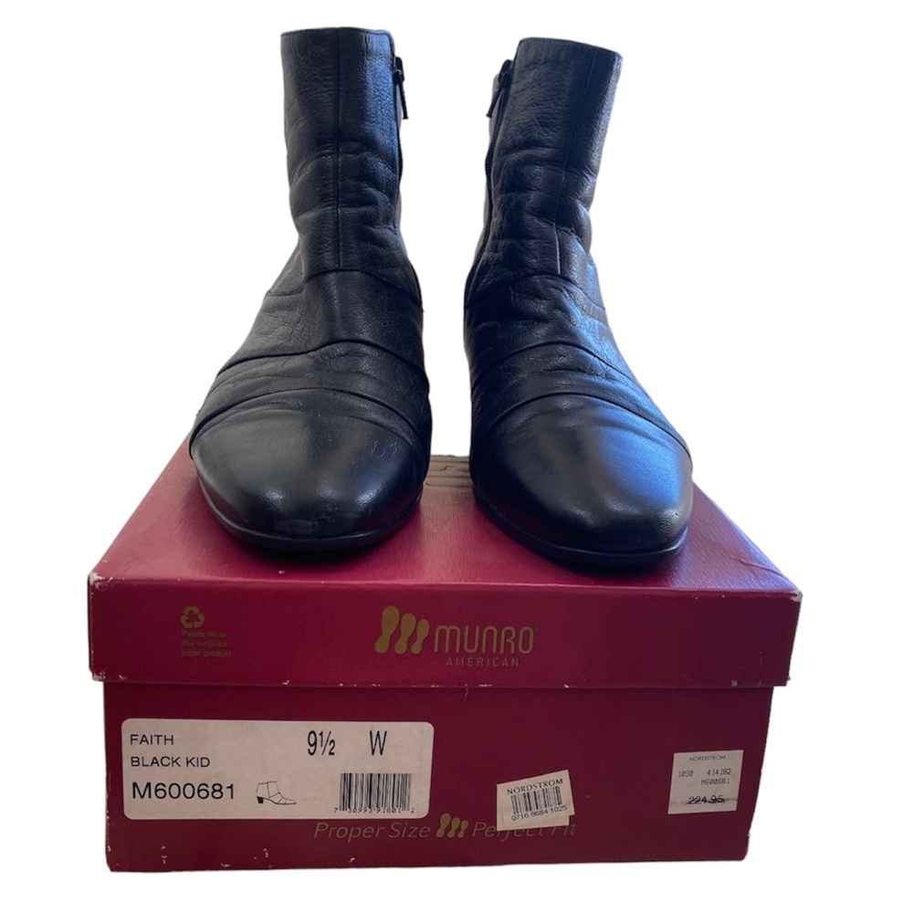 Munro American Black Zip up Bootie Faith Black Kid Size 9.5 Wide